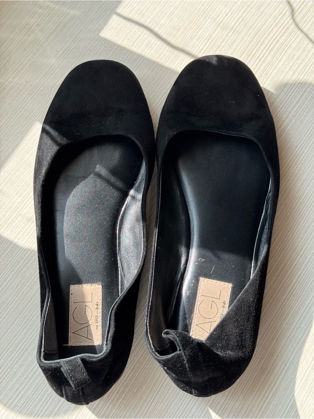 AGL Black Suede Ballet Flats with Rounded Toe Size 39
